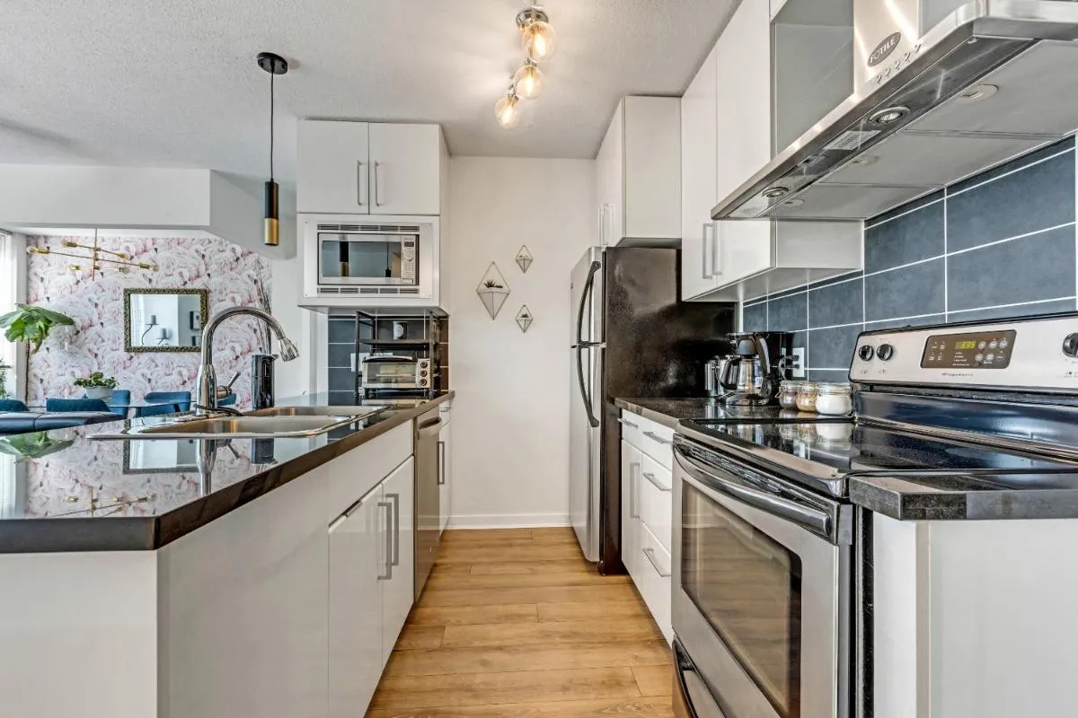Image 6 of Gastown Downtown Apartment very central