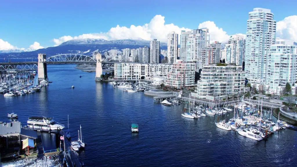 Image of Gorgeous City Oasis In The Heart Of Downtown – A Rare Find!