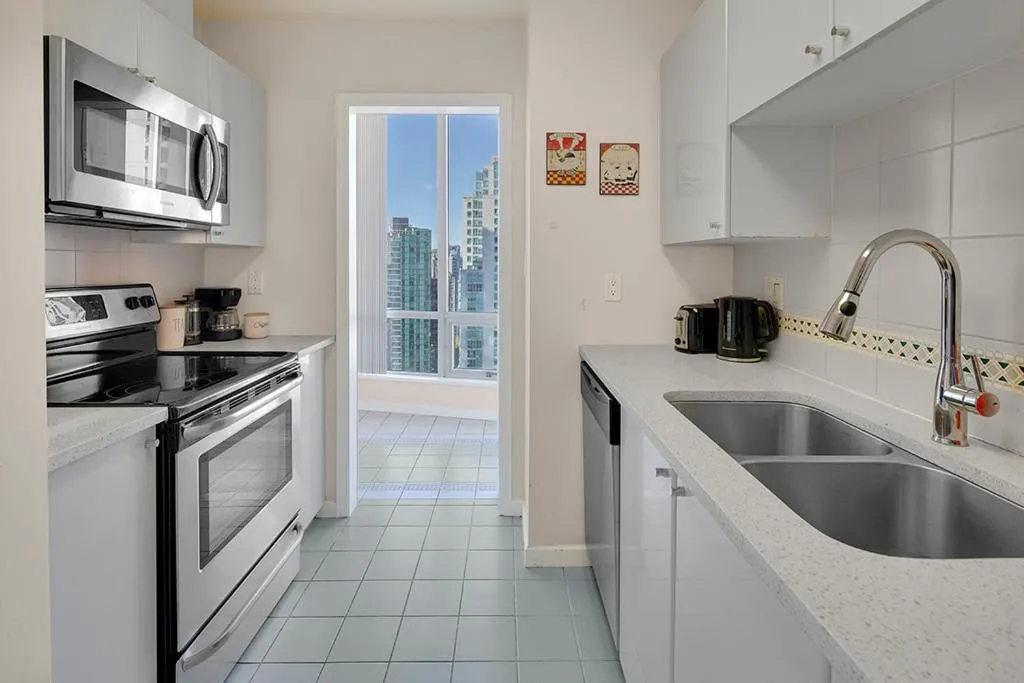 Image 3 of Gorgeous Harbour Haven – Stylish 3 Bedroom Retreat – The Best Location Downtown!