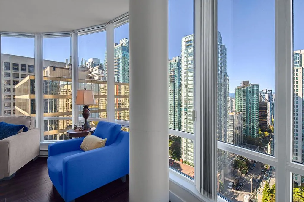 Image 5 of Gorgeous Harbour Haven – Stylish 3 Bedroom Retreat – The Best Location Downtown!