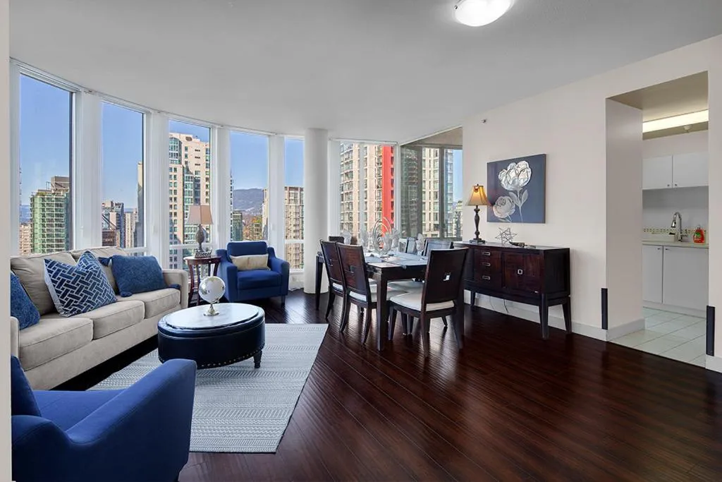 Image 4 of Gorgeous Harbour Haven – Stylish 3 Bedroom Retreat – The Best Location Downtown!