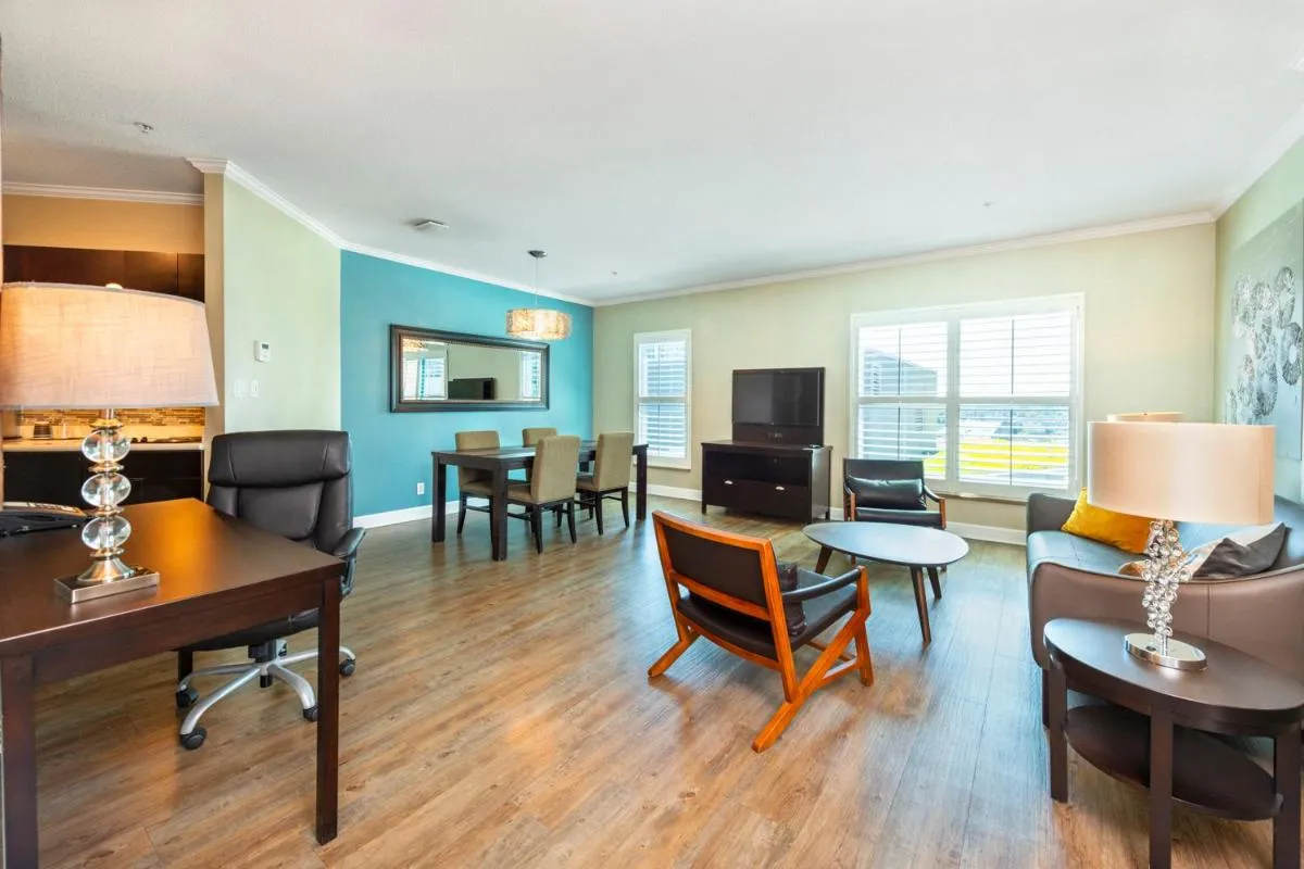 Image 4 of Grand Park Hotel & Suites Downtown Vancouver, Ascend Hotel Collection