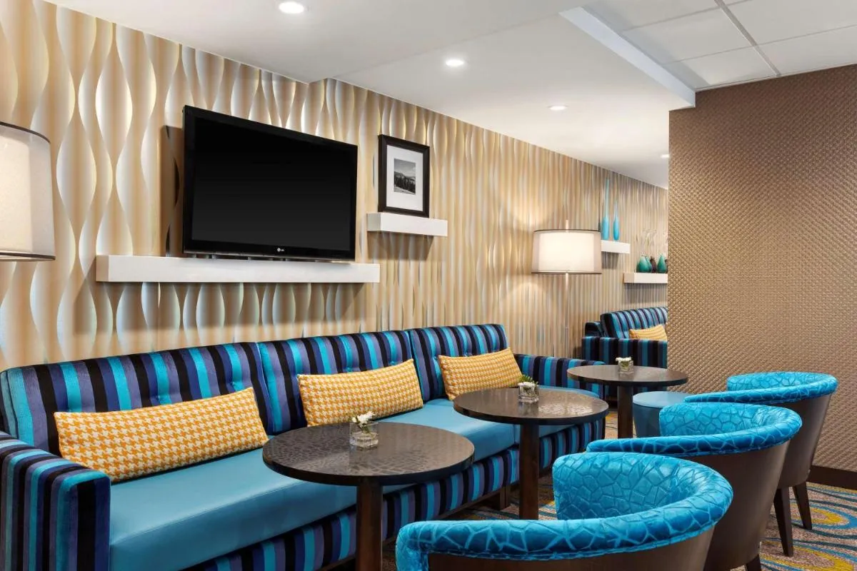 Image 3 of Hampton Inn & Suites, by Hilton – Vancouver Downtown