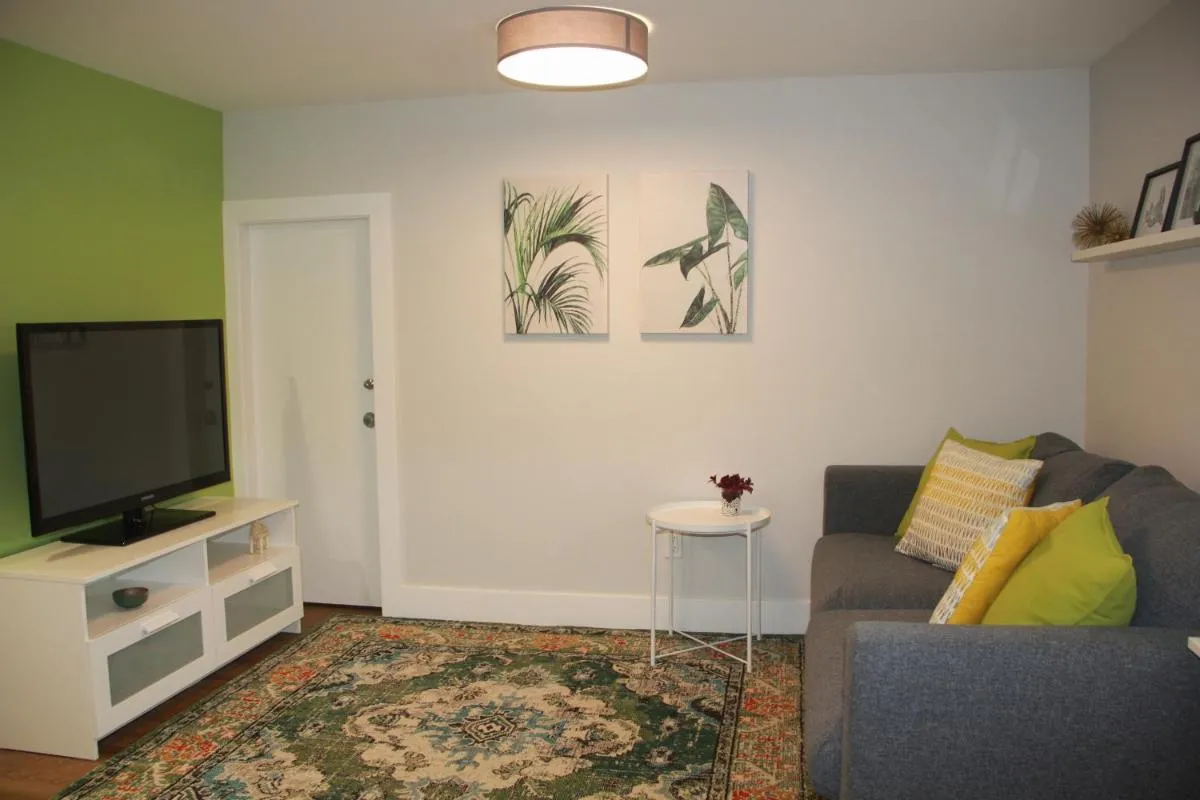 Image 2 of HiddenGem-private modern suite on trendy Main St