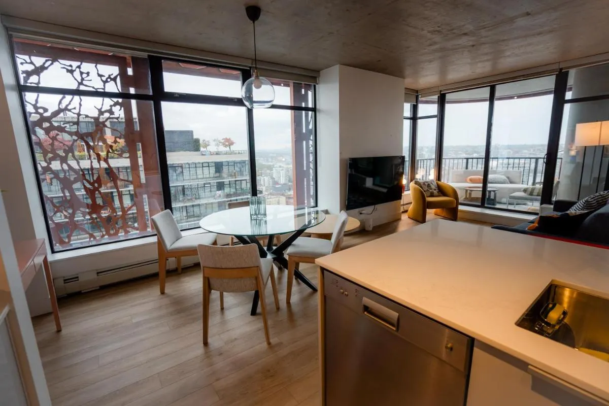 Image 3 of High rise Apartment