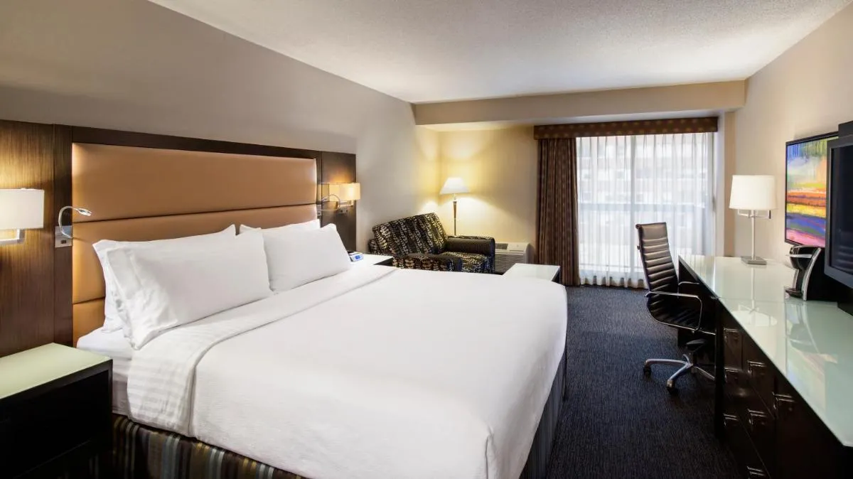 Image 5 of Holiday Inn & Suites Vancouver Downtown, an IHG Hotel