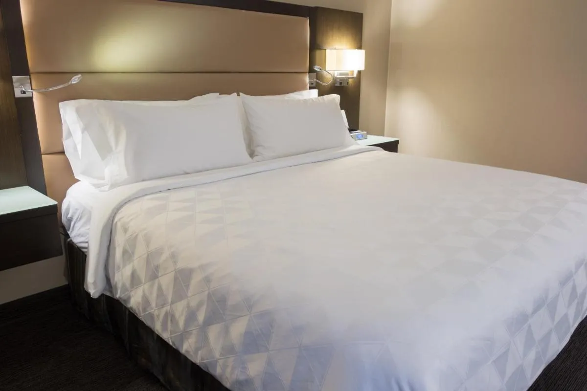 Image 3 of Holiday Inn & Suites Vancouver Downtown, an IHG Hotel