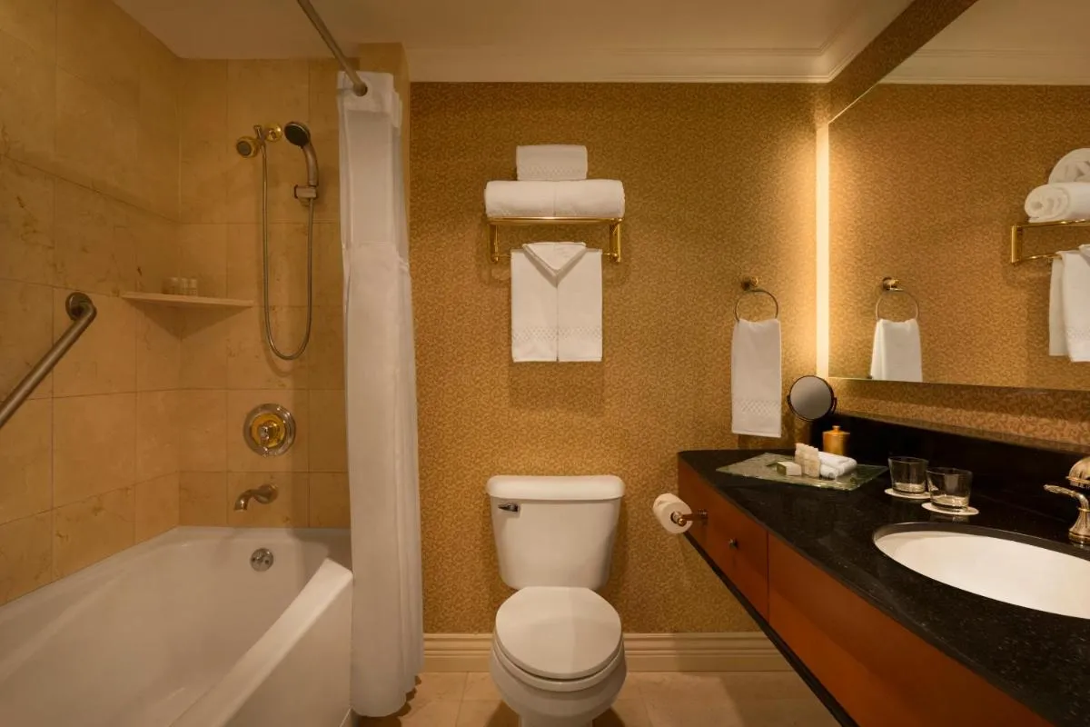 Image 4 of Hotel Le Soleil by Executive Hotels