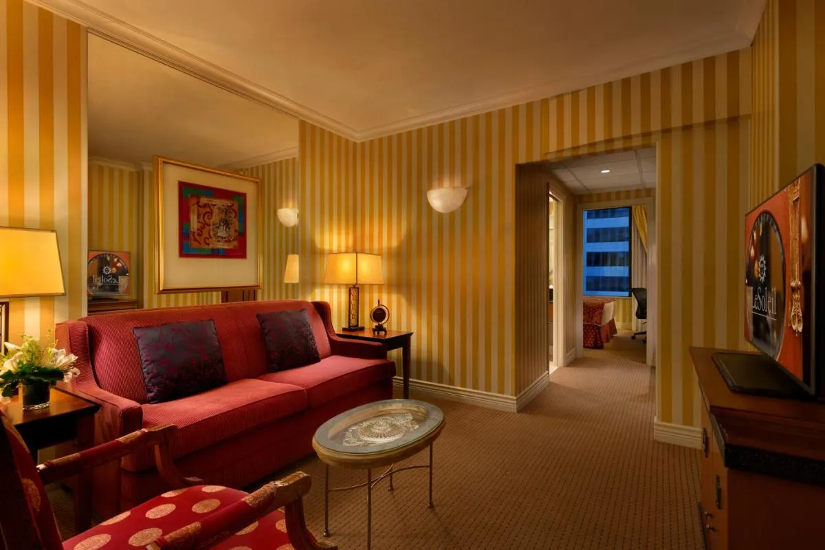 Image 1 of Hotel Le Soleil by Executive Hotels