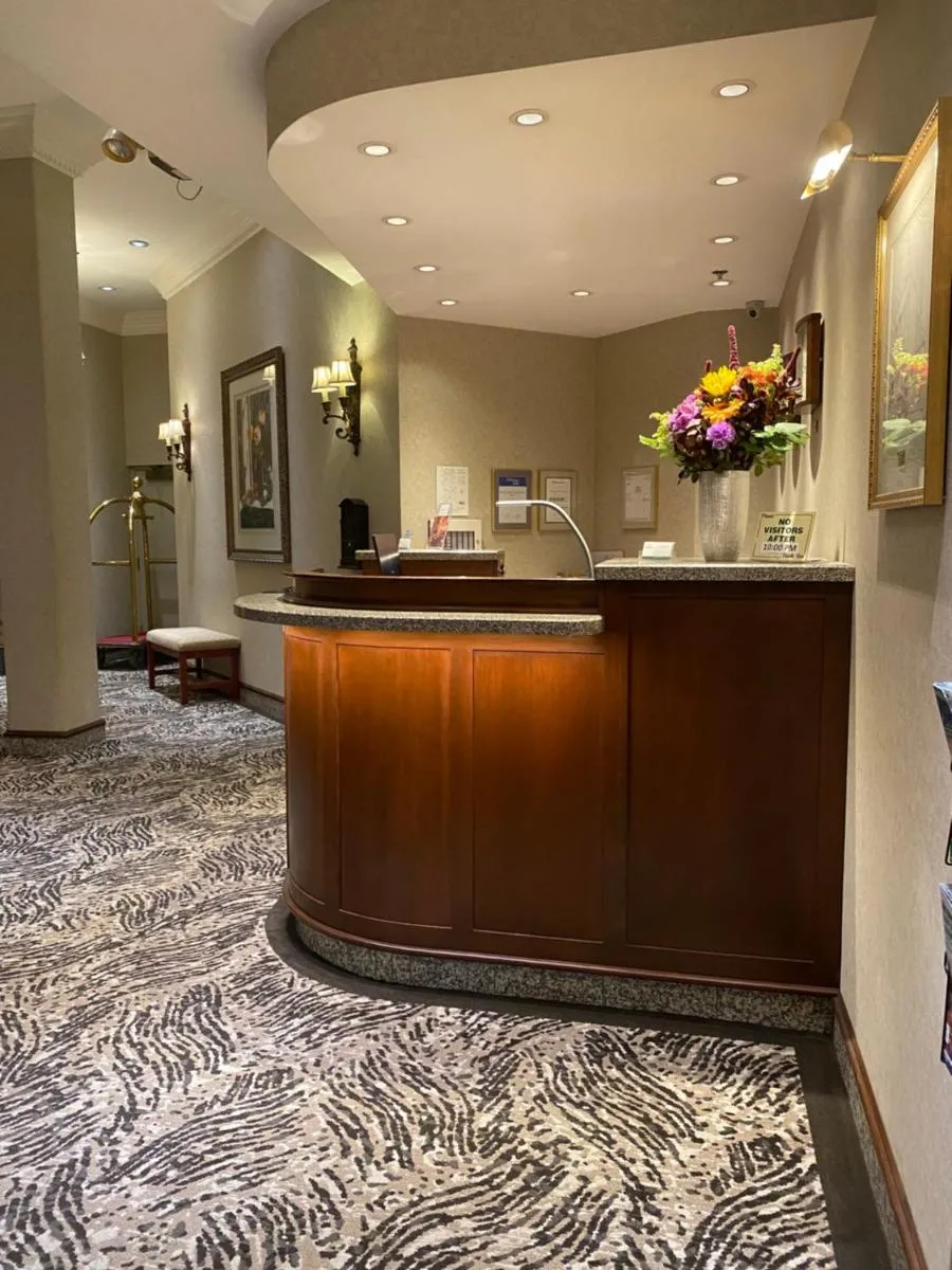 Image 4 of Kingston Hotel