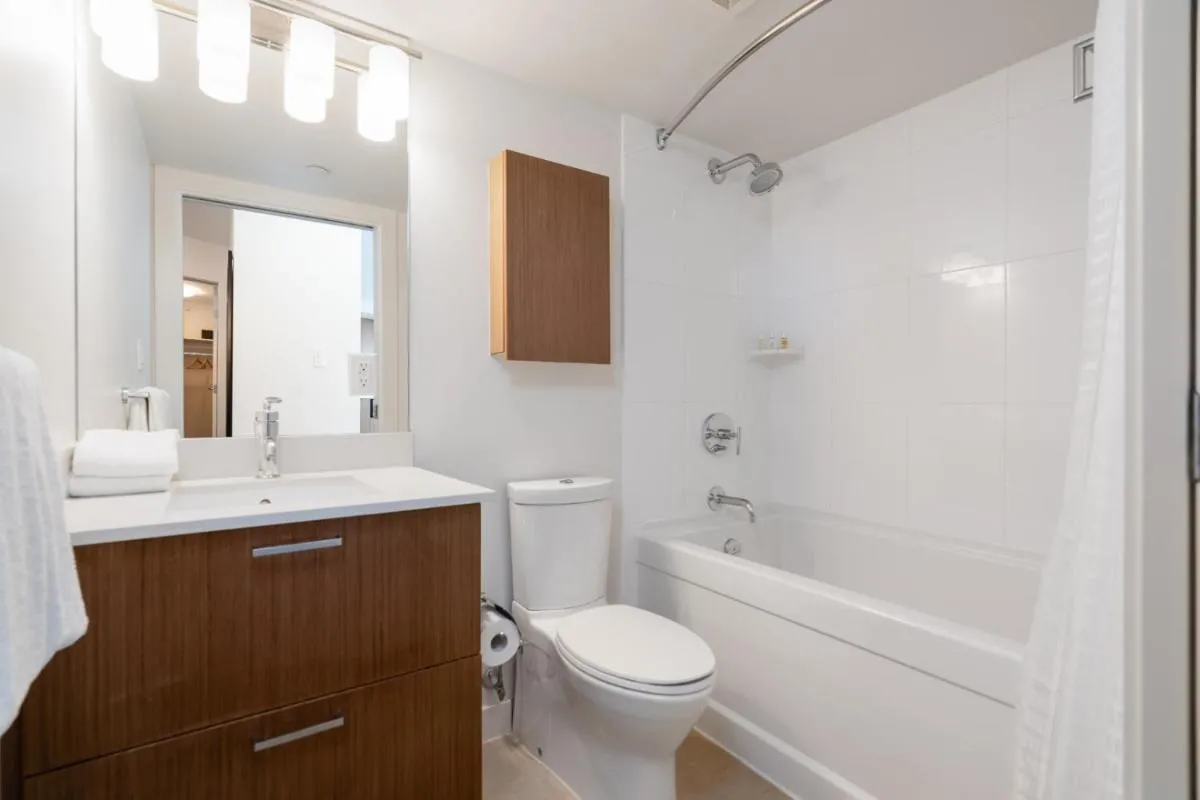 Image 3 of Level Vancouver Yaletown – Seymour