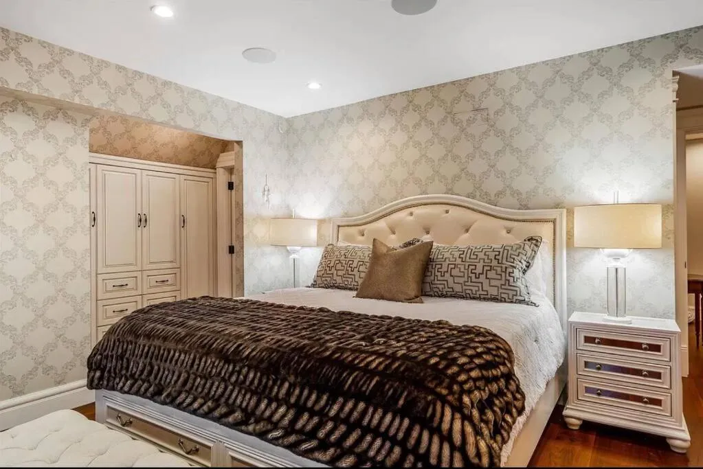 Image 3 of Luxury 5-bedrooms in Vancouver Point Grey