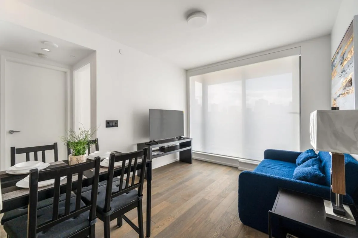 Image 4 of Luxury High-Rise Condo with Stunning Views