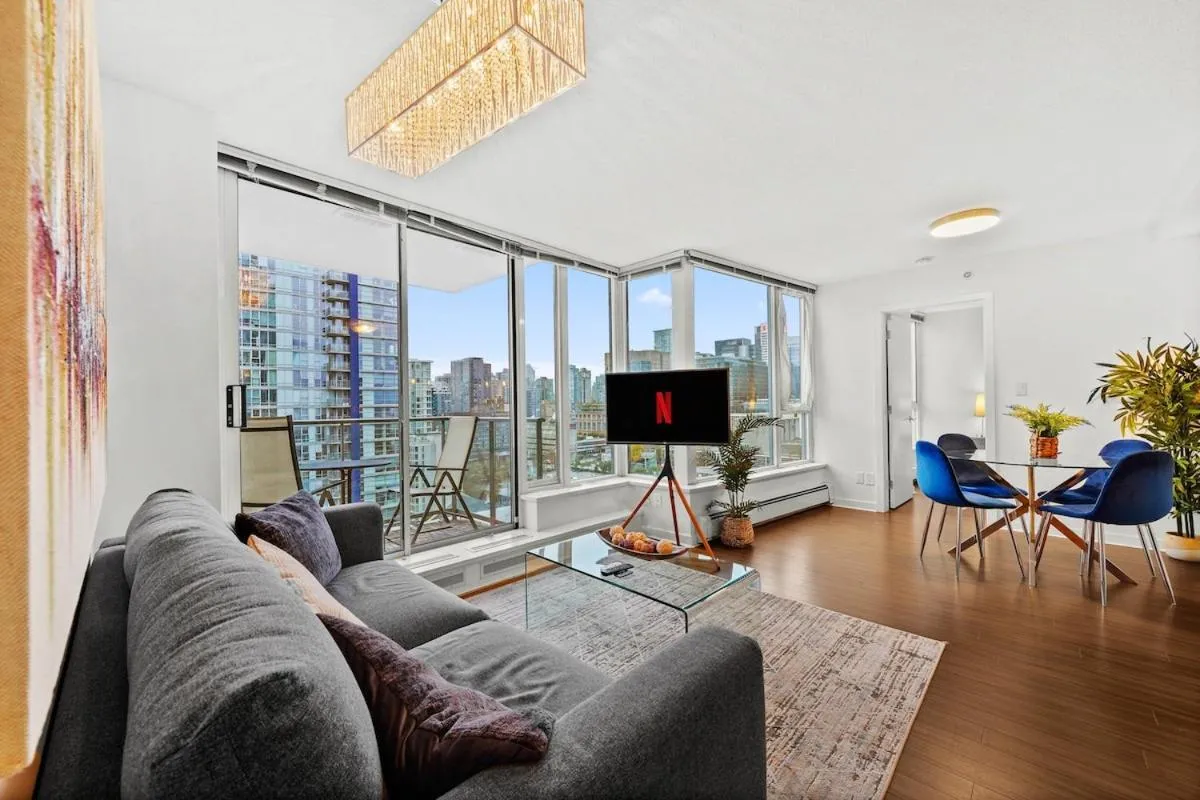 Image 4 of Modern 2-BR Condo by Stadium DT w Free Parking