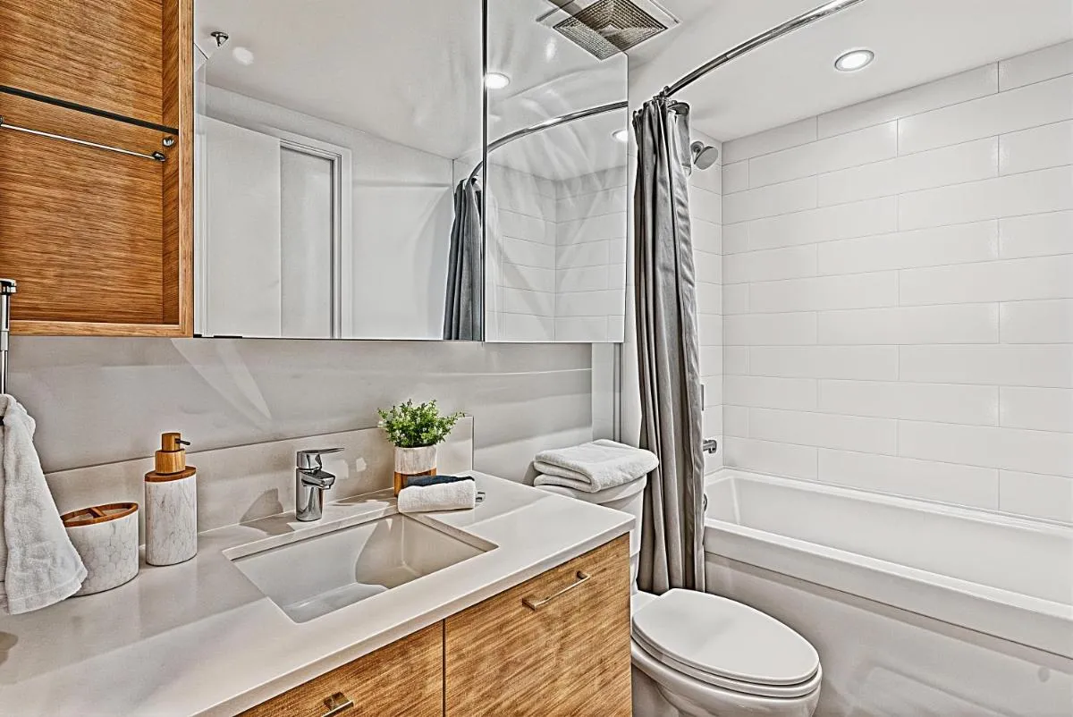 Image 2 of Modern 2-Bedroom Duplex in the Heart of Downtown
