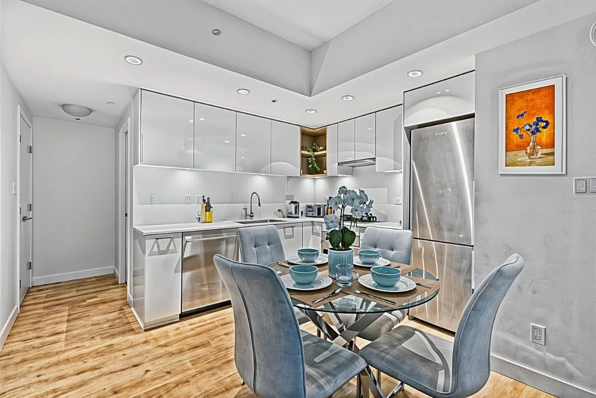 Image 6 of Modern 2-Bedroom Duplex in the Heart of Downtown