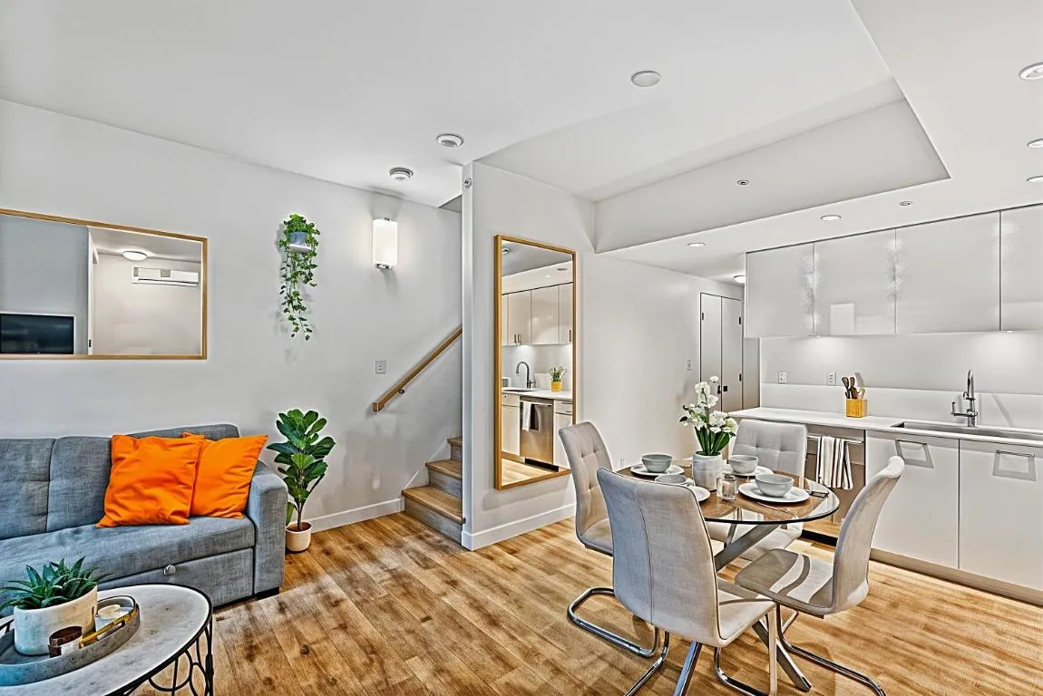 Image of Modern 2-Bedroom Duplex in the Heart of Downtown