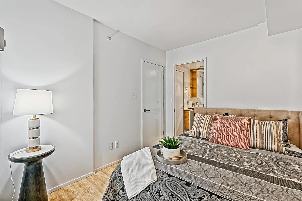 Image 5 of Modern 2-Bedroom Duplex in the Heart of Downtown