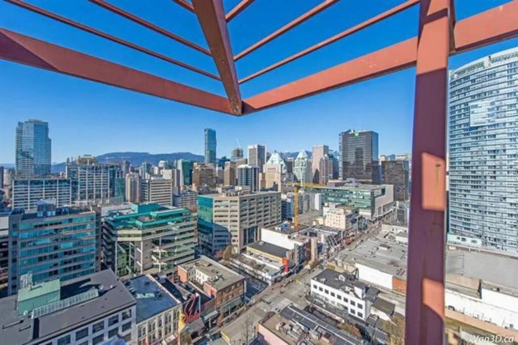 Image 5 of Modern top-floor 1-bedroom loft with free parking