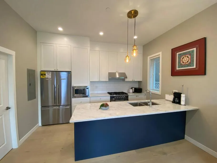 Image 2 of New Modern Three-room Duplex-2793