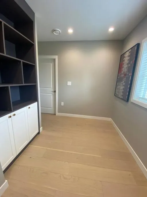 Image 5 of New Modern Three-room Duplex-2793