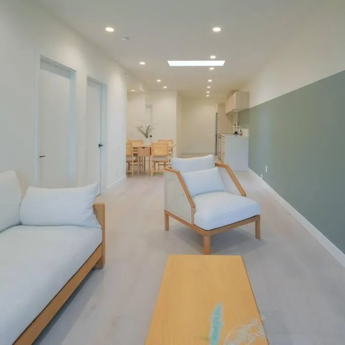 Image 2 of Newly Renovated 2 Bedroom Condo in Japantown! Near Railtown & Gastown!
