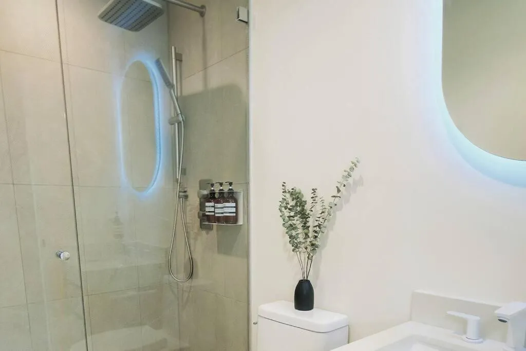 Image of Newly Renovated 2 Bedroom Condo in Japantown! Near Railtown & Gastown!