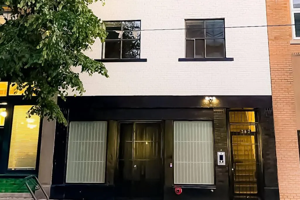 Image 1 of Newly Renovated 2 Bedroom Condo in Japantown! Near Railtown & Gastown!