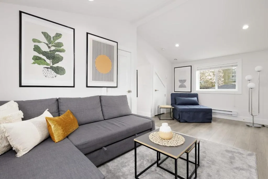 Image of Newly built Laneway Home 1 BD Centrally located