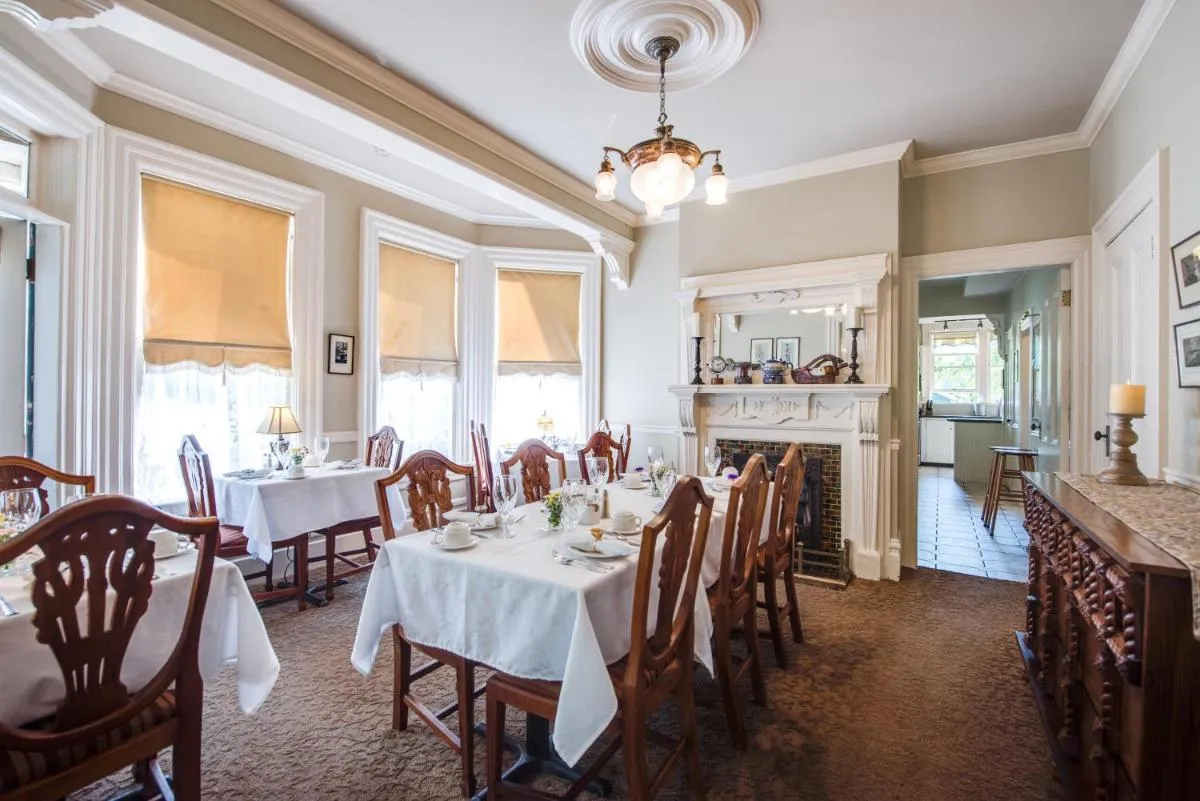 Image 6 of O Canada House Bed & Breakfast