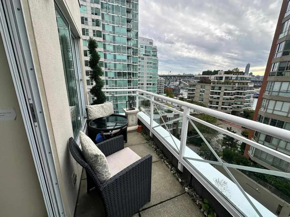Image 6 of Penthouses of Beach Ave