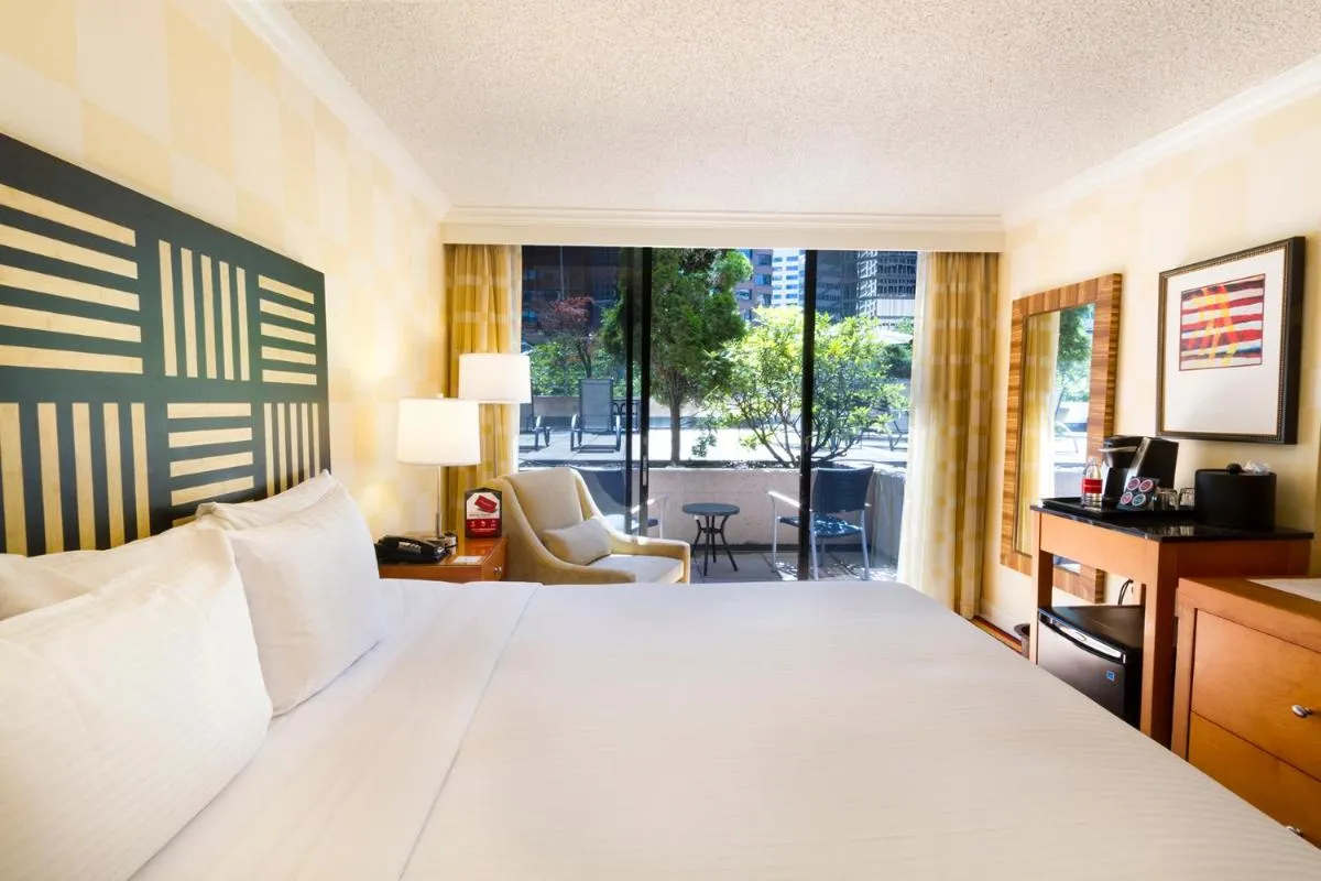Image 1 of Pinnacle Hotel Harbourfront