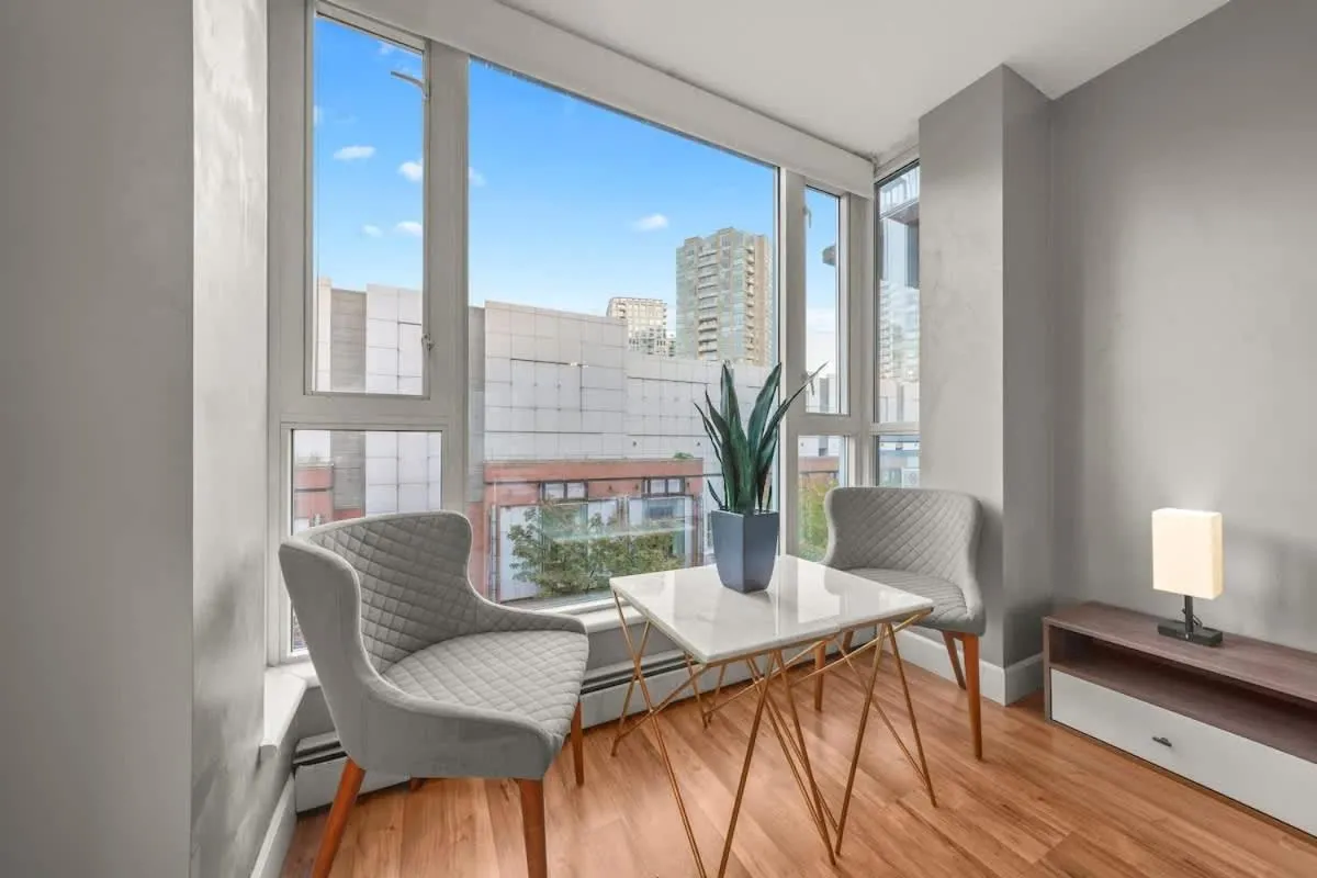 Image 3 of Premier Condo by Rogers Arena 3BR w Free Parking