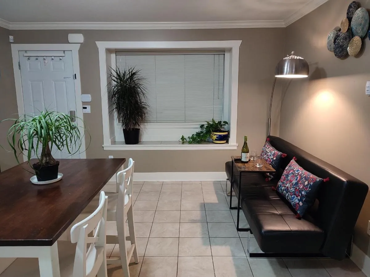 Image 3 of Private Suite w King Bed, Ground Level, Naturally Bright