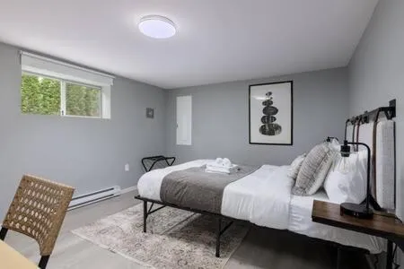 Image 6 of Spacious 4 BR House in Park Drive