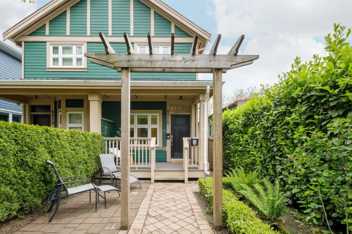 Image of Spacious 5-Bedroom Home in Convenient Vancouver Location