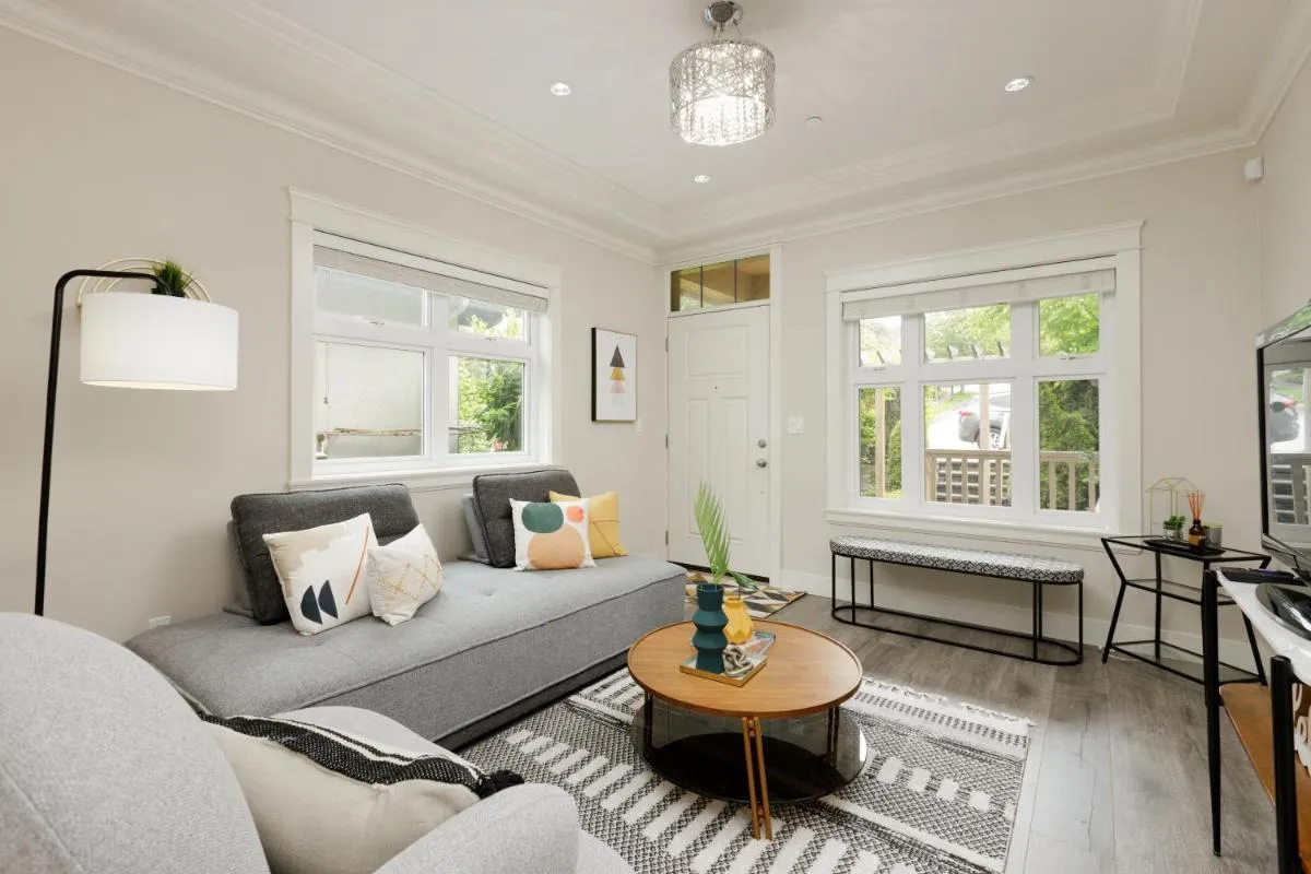 Image 4 of Spacious 5-Bedroom Home in Convenient Vancouver Location