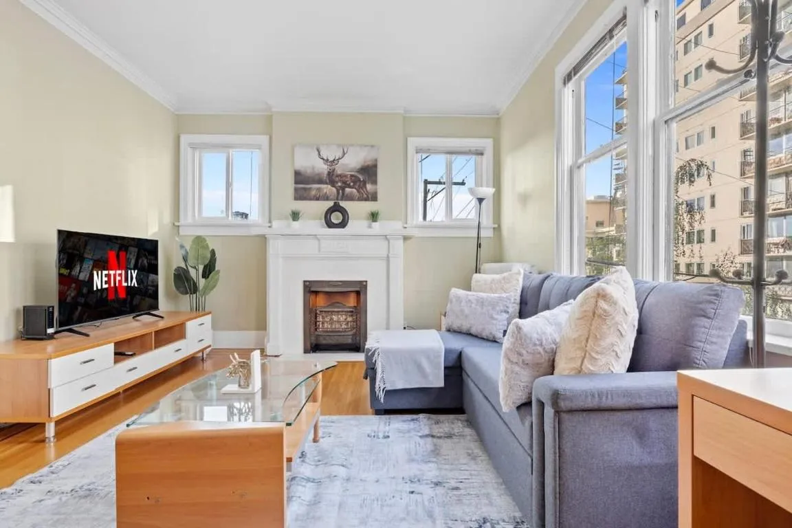 Image of Stunning 2 Bedroom Condo in West End Dwntwn