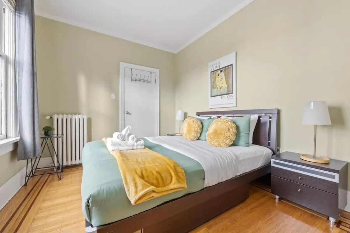 Image 1 of Stunning 2 Bedroom Condo in West End Dwntwn