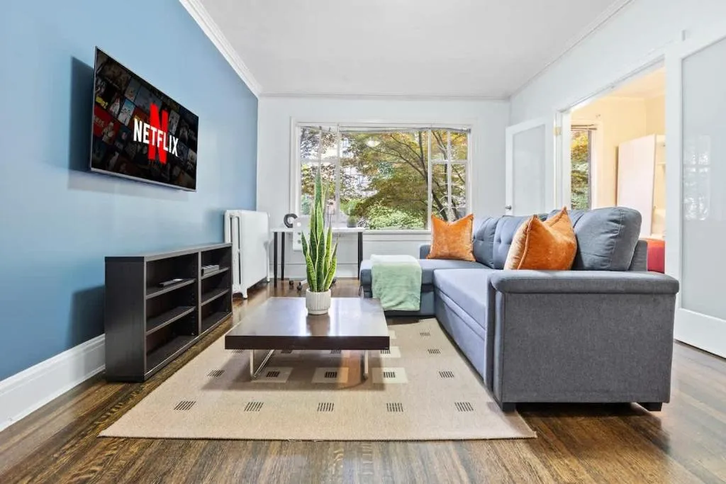 Image of Stylish 2 Bedroom Condo in West End Dwntwn