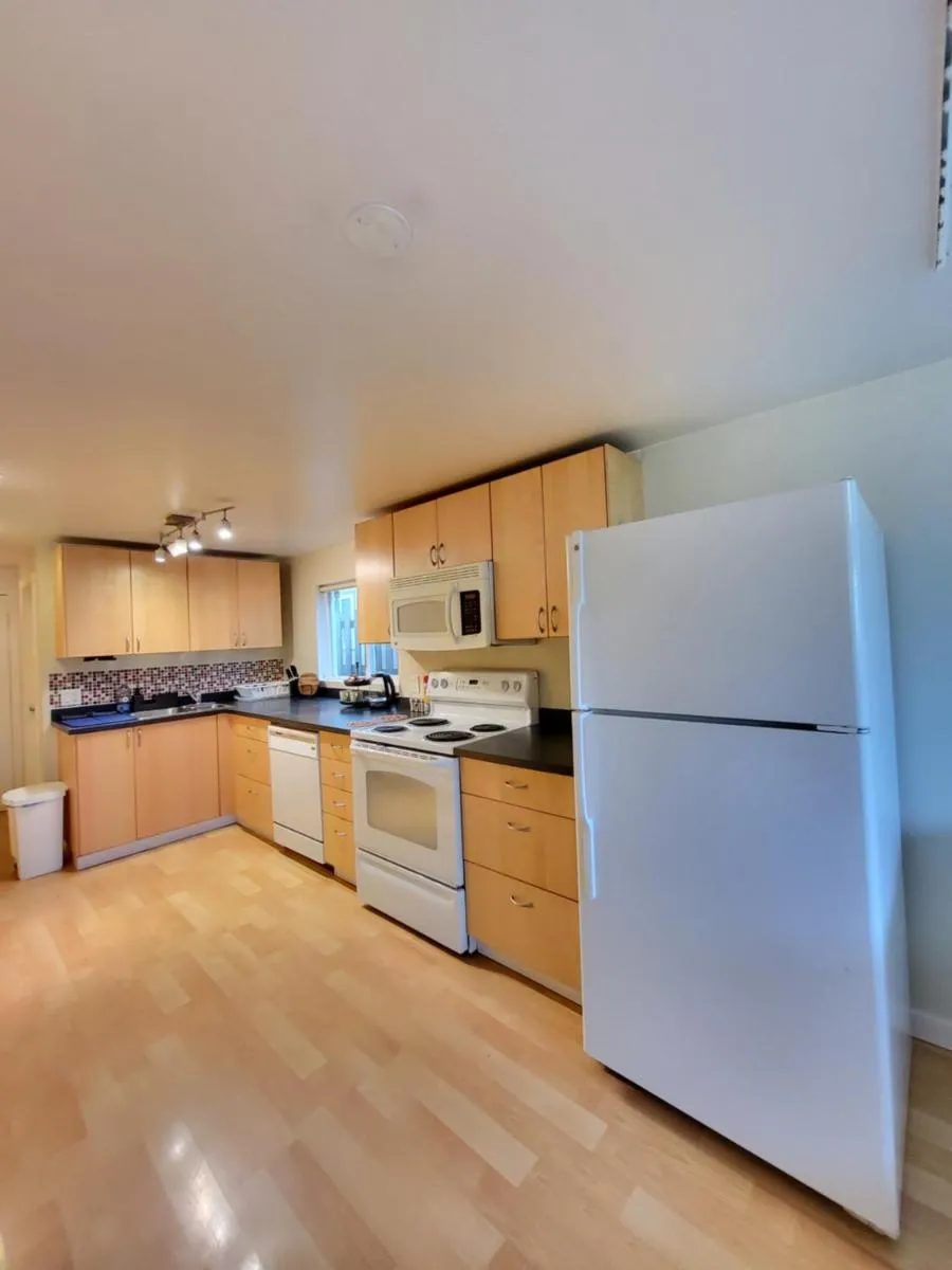 Image 6 of Sunshine Suite