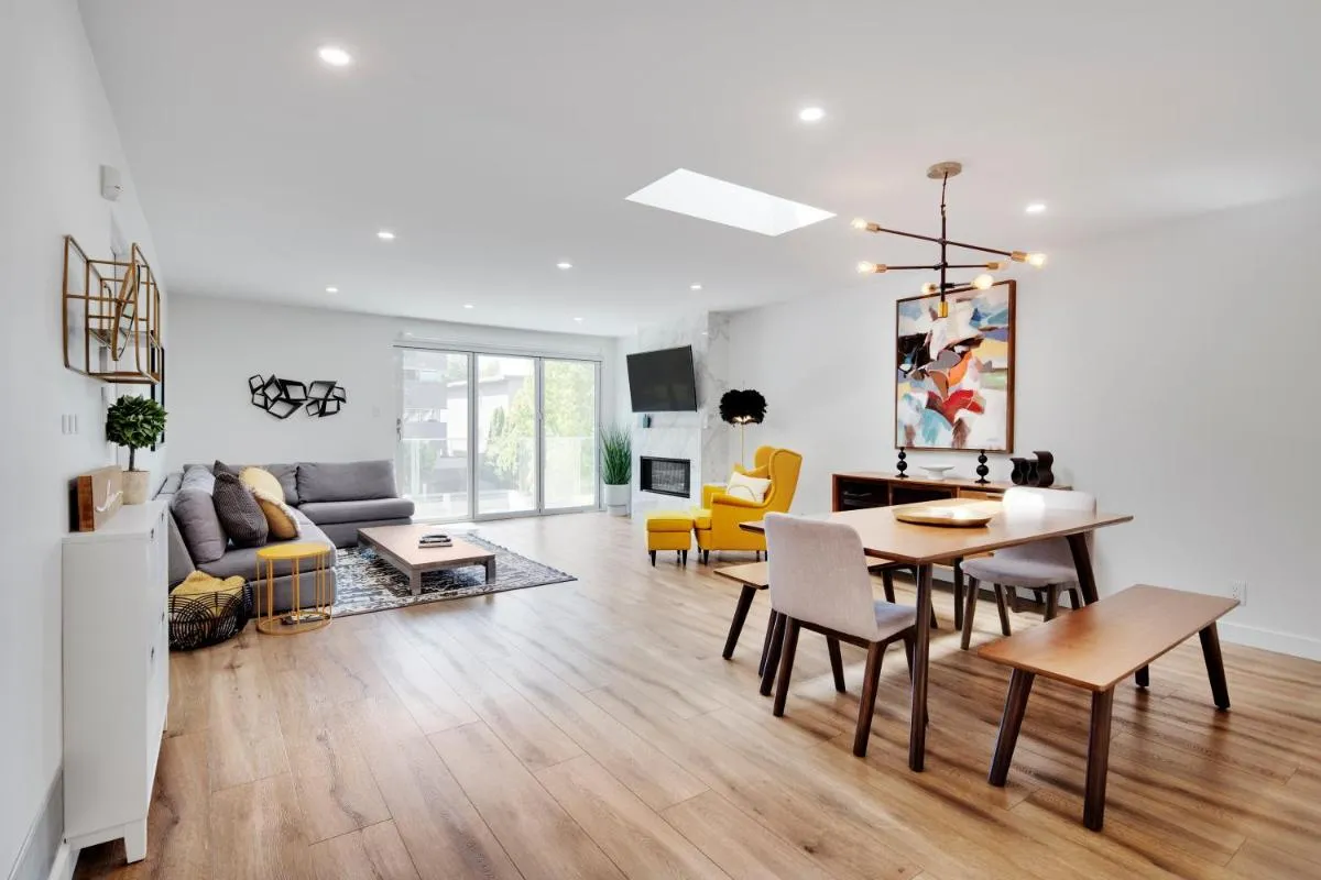 Image 1 of Three Bedroom on the Edge of Downtown with AC