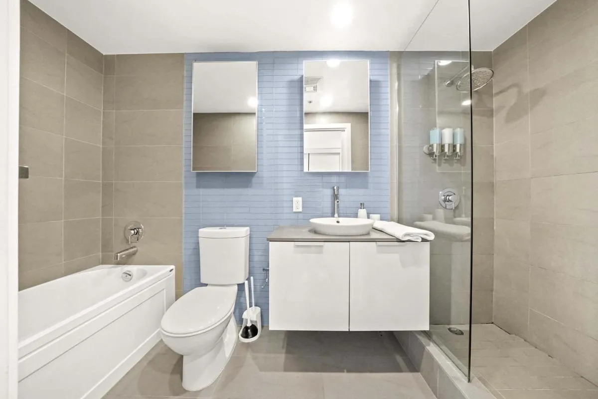 Image 3 of Tranquil Condo in Gastowns Vibrant Core