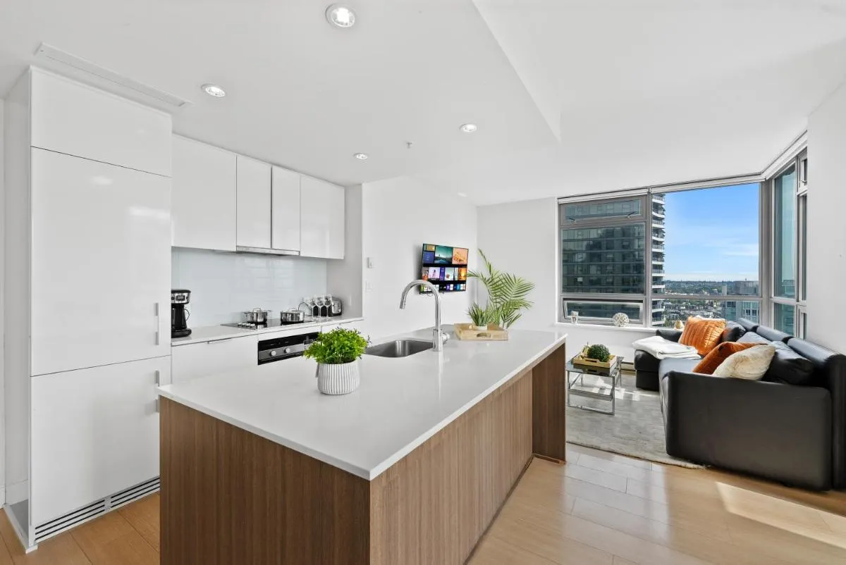 Image 2 of Views to Inspire Charming Two Bedroom Apartment Overlooking the City and Majestic Ocean