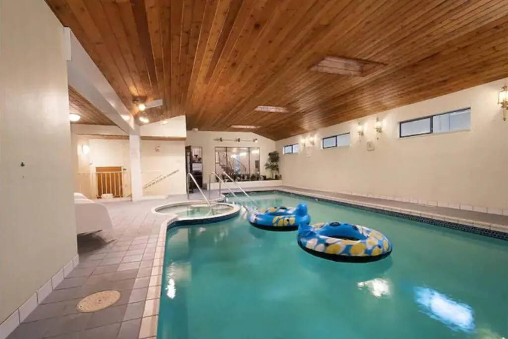 Image of Westside Pool Home-8 min to Downtown, Yard Parking