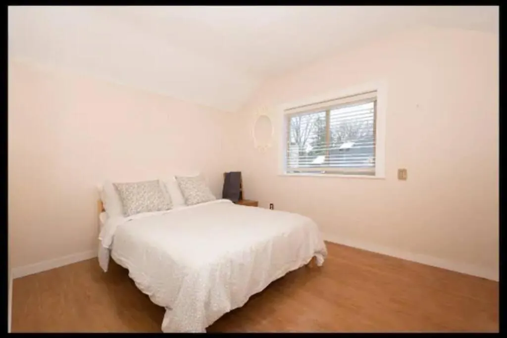 Image 5 of Westside Pool Home-8 min to Downtown, Yard Parking