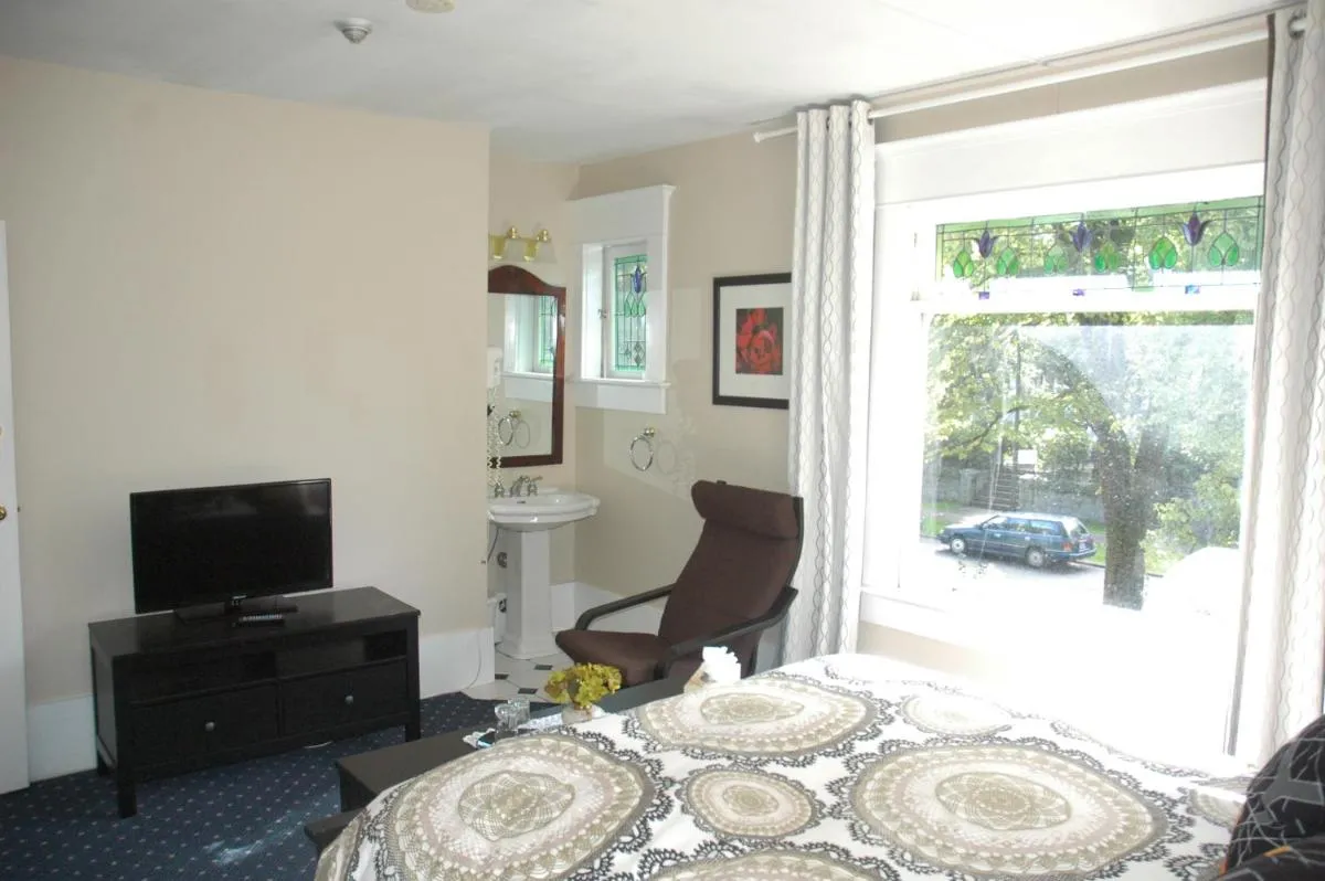 Image 2 of Windsor Guest House
