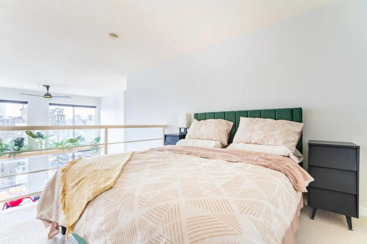 Image 1 of loft in downtown Vancouver with free parking