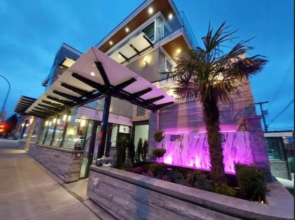 Image of Beautiful Bright 3 Bed Townhouse