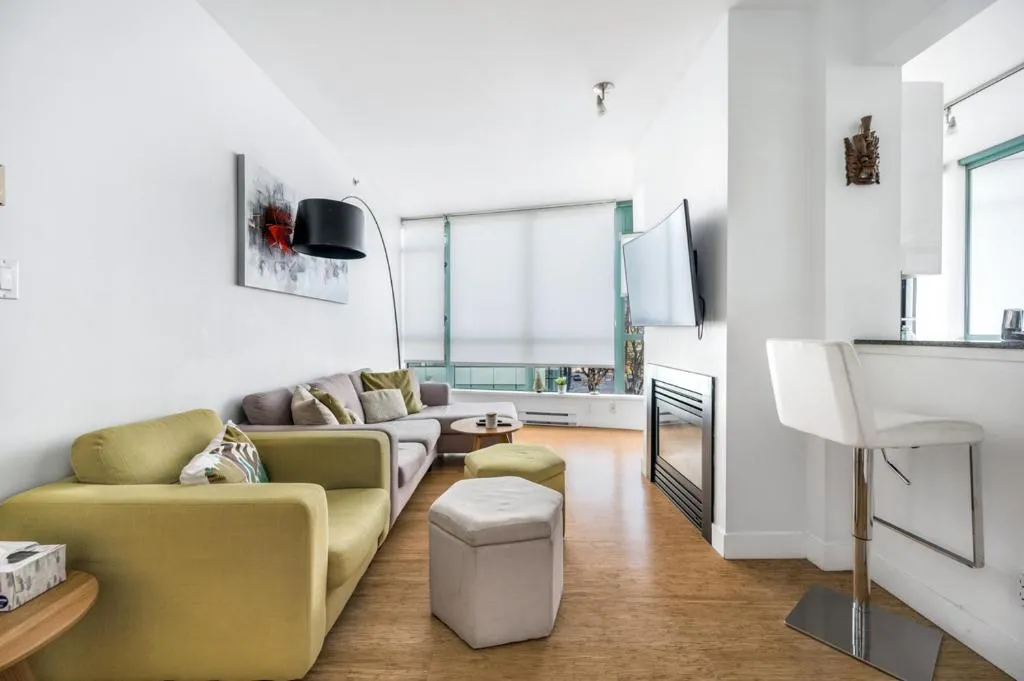 Image of Bright 2 bedroom condo downtown with free parking